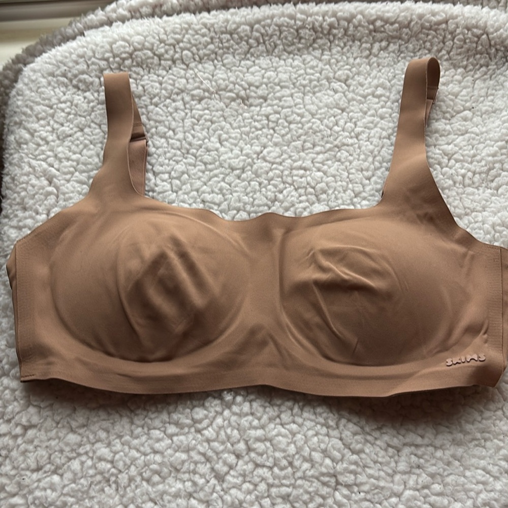 SKIMS naked scoop bra